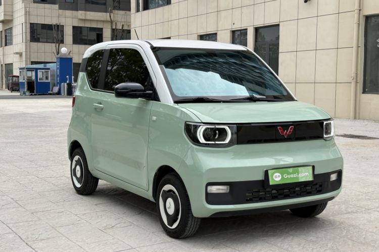 Used Wuling Hongguang MINIEV 2021 Macaron Fashion Model Lithium Iron Phosphate Exterior 2