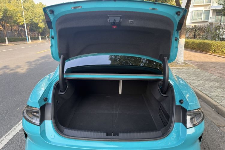 Used Xiaomi Auto SU7 2024 Four-Wheel Drive Ultra-Long Range Advanced Intelligent Driving Max Edition