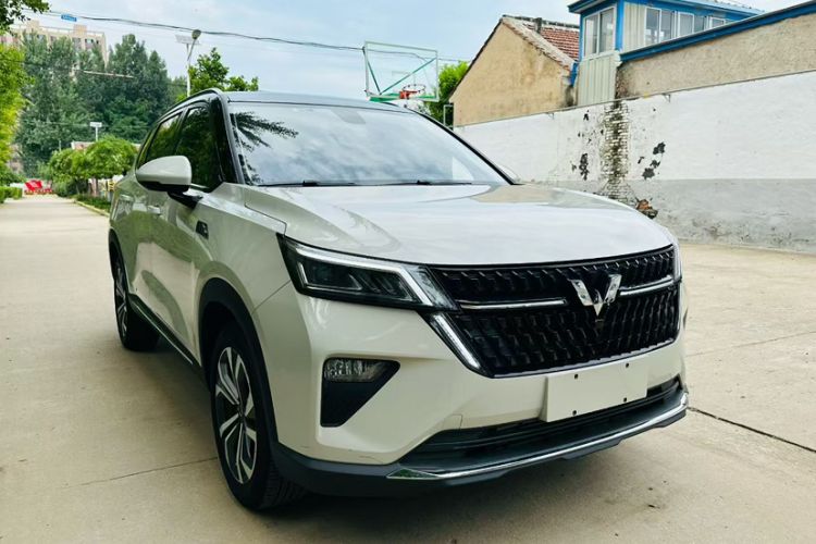 Used Wuling Asta 2021 1.5T CVT Starlight Edition Exterior 2