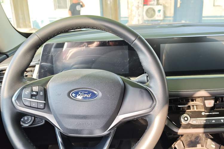 Used Ford Escort 2021 1.5L Automatic Diamond Edition

