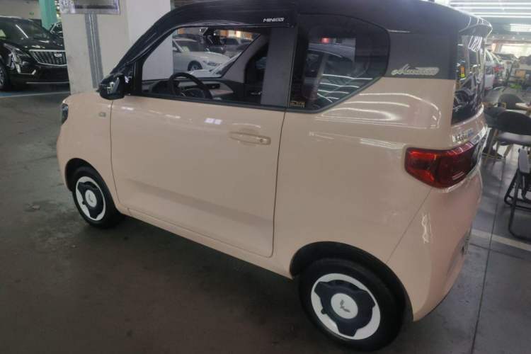 Used Wuling Hongguang MINIEV 2022 Macaron Premium Model – Lithium Ternary Battery