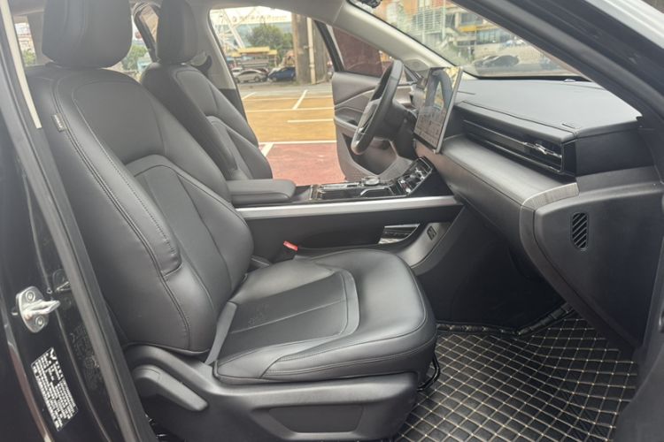 Used Wuling Xingguang 2023 150 Advanced Edition Right Front Seat