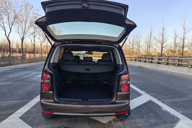 Used Volkswagen Touran 2013 1.4T DSG Comfort Edition 5-Seater
