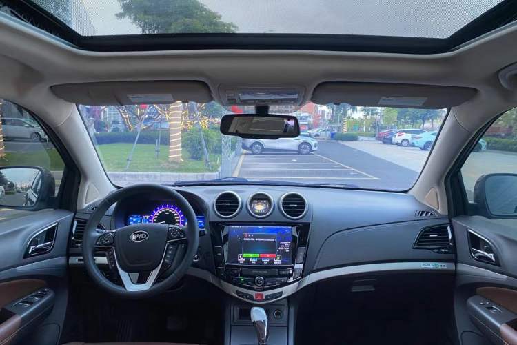 Used BYD S7 2015 2.0T Upgraded Automatic Luxury Version
