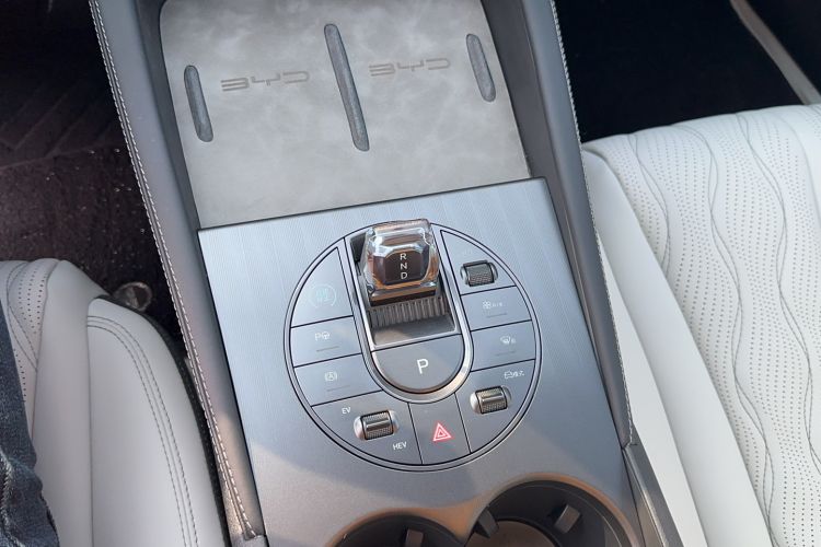 Used BYD Seal 06 New Energy 2025 DM-i Intelligent Drive 120KM Flagship Model