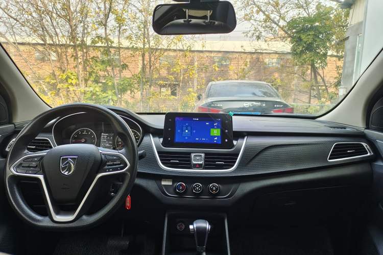 Used Baojun 730 2019 1.5T CVT Fashion Model 7 Seats China V Emission Standard