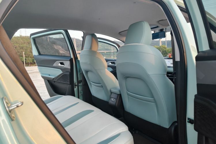 Used Geometry E Firefly 2024 301km Starlight Roof