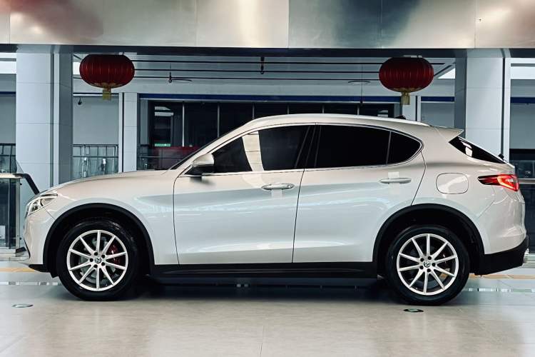 Used Alfa Romeo Stelvio 2017 2.0T 280HP Luxury Edition