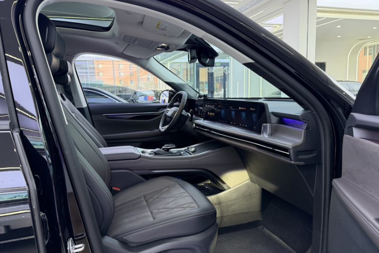 Used Ford Edge 2025 Ford Explorer L 2.0T EcoBoost Four-Wheel Drive 7-Seater Supreme Model Right Front Seat