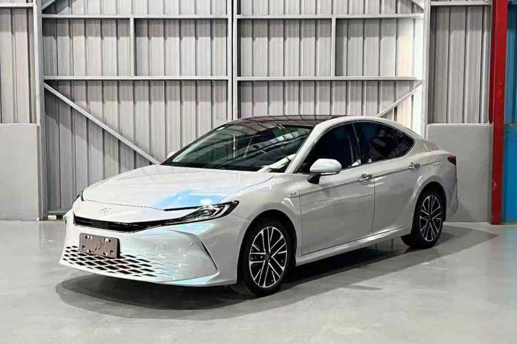 Used Toyota Camry 2024 Dual-Engine 2.5HG Prestige Edition