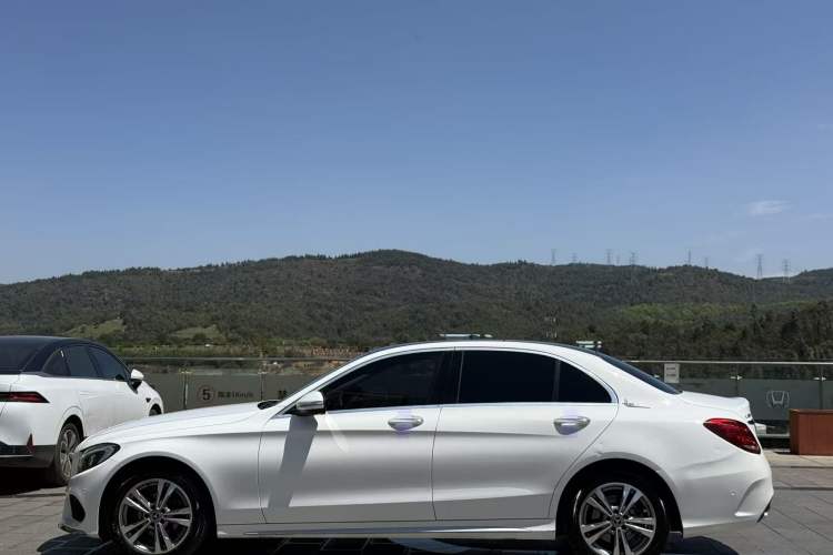 Used Mercedes-Benz C-Class 2017 Facelift C 200 L Sport Edition
