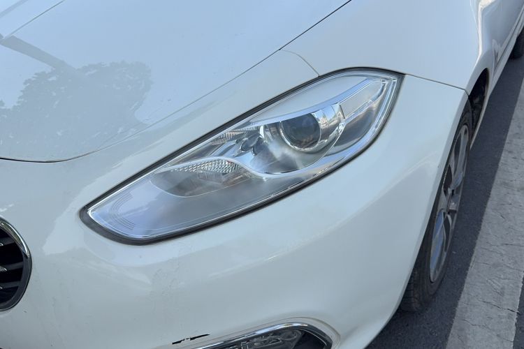 Used Fiat Viaggio 2012 1.4T Automatic Jingxiang Edition Left Front Headlight