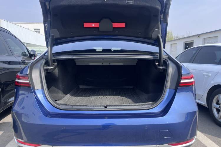 Used BMW i5 2024 eDrive 35L Prestige Luxury Package