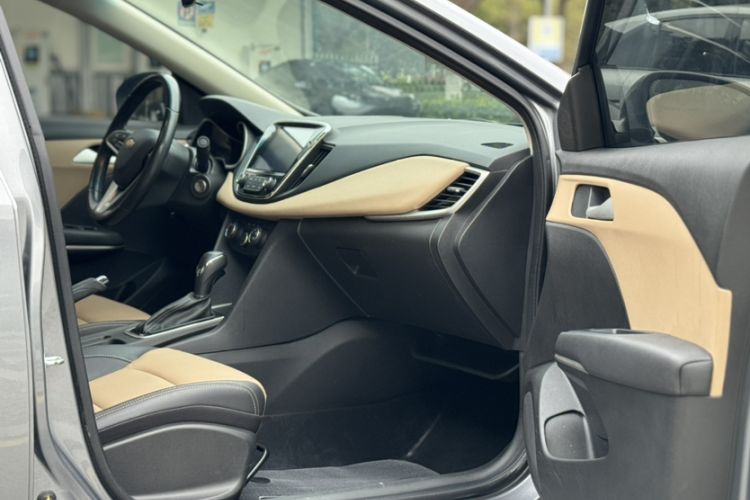 Used Chevrolet Monza 2022 320 Automatic Enjoyment Sunroof Version Interior 3