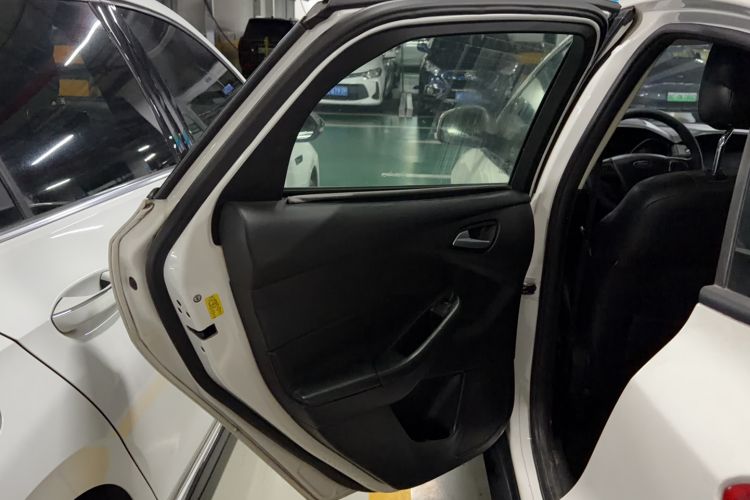 Used Ford Focus 2018 Two-Door Classic EcoBoost 125 Manual - Supercharged Style SmartDrive Edition
