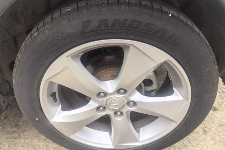 Used CHANGAN CS35 2016 1.6L Manual Luxury Model China V Standard Exterior 10