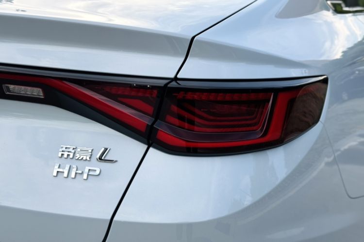 Used Geely Auto Emgrand L HiP 2024 Longteng Edition 1.5TD-DHT Pro 100KM Superior Model
