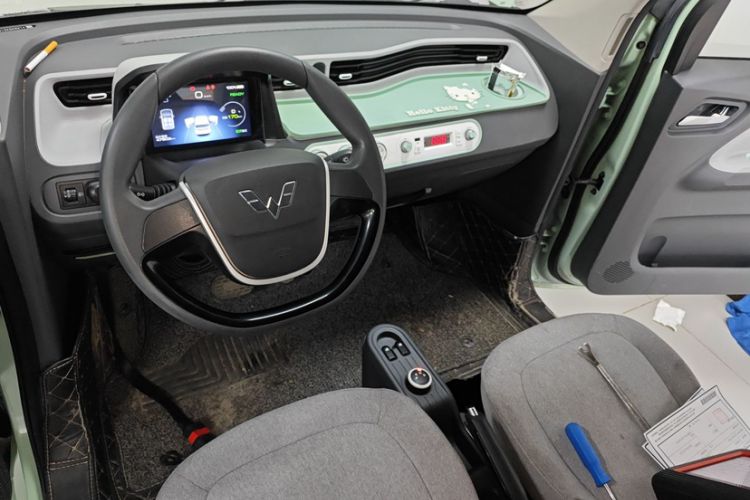 Used Wuling Hongguang MINIEV 2022 Macaron Premium Model – Lithium Iron Phosphate