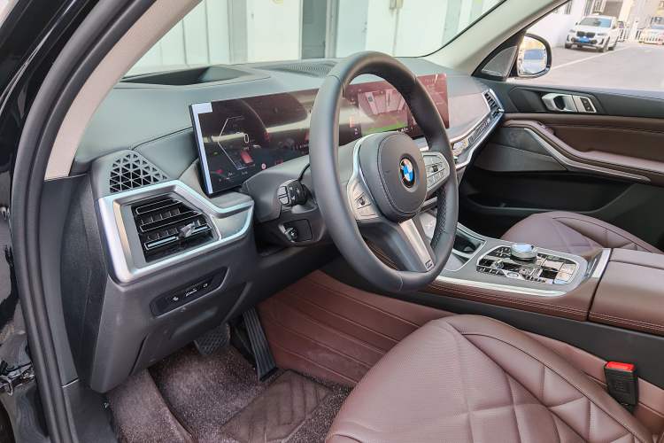 Used BMW X5 2026 Model, xDrive 30Li Prestige M Sport Night Package Interior 11