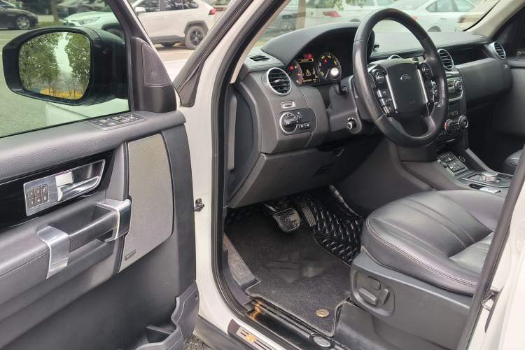 Used Land Rover Discovery 2014 3.0 SC V6 HSE
