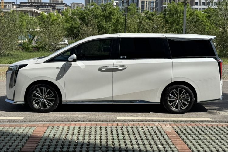 Used GAC Trumpchi M8 2024 Master Series 400T Prestige Edition