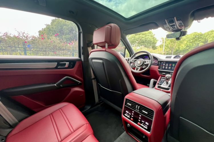 Used Porsche Cayenne 2023 Cayenne 3.0T Platinum Edition
