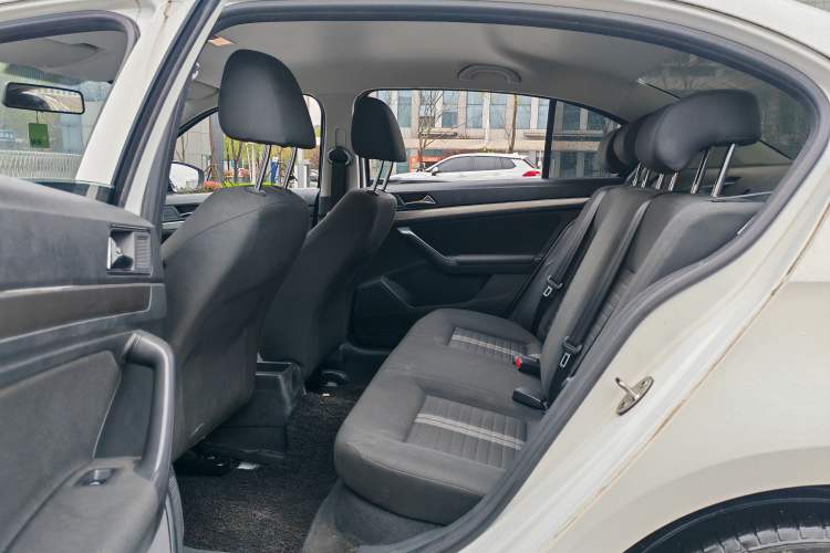 Used Volkswagen Lavida 2019 Lavida Start 1.5L Automatic Trendy Version China VI Standard Interior 3