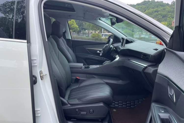 Used Peugeot 5008 2017 380THP 7-Seater Luxury Edition