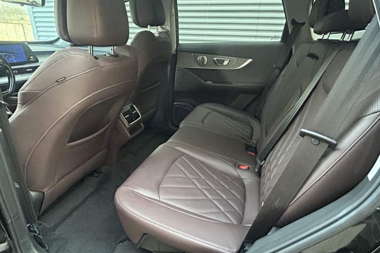 Used Chery Tiggo 8 PRO 2022 290T Two-Wheel Drive Haohan Edition 5 Seats Interior 4