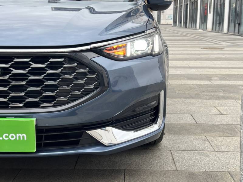 Used Ford Escort 2021 1.5L Automatic Diamond Edition — 23