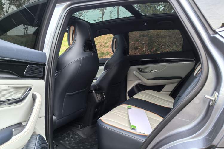 Used BYD Song PLUS New Energy 2024 HONOR Edition DM-i 110km Flagship Model
