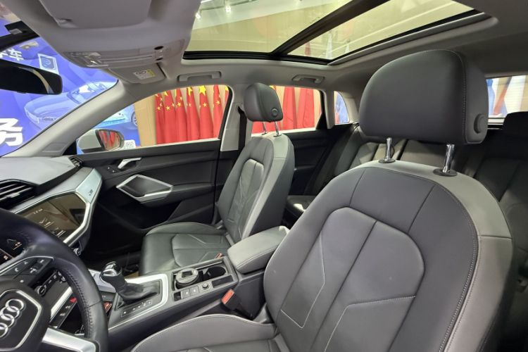 Used Audi Q3 2021 35 TFSI Advanced Style Edition Interior 10