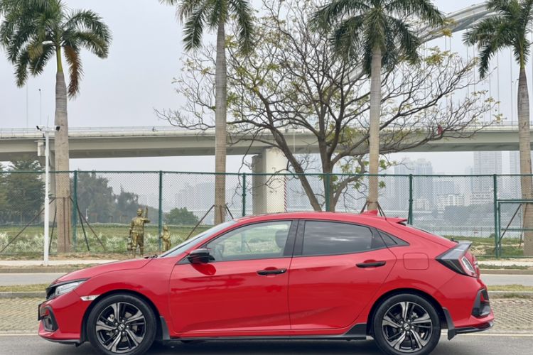 Used Honda Civic 2021 HATCHBACK 220TURBO CVT New Trendsetter
