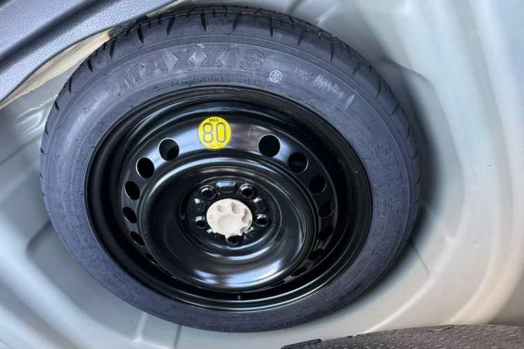 Used Toyota Avalon 2019 Dual-Engine 2.5L Luxury Edition China VI Standard
