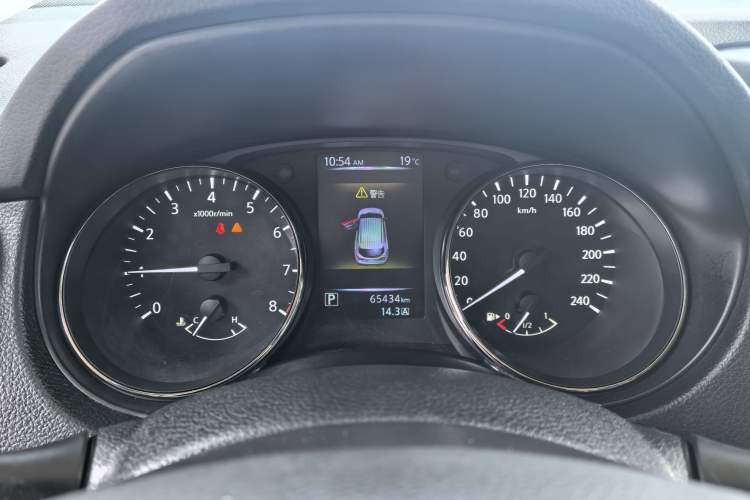 Used Nissan Qashqai 2017 2.0L CVT Smart Enjoyment Version China VI Standard