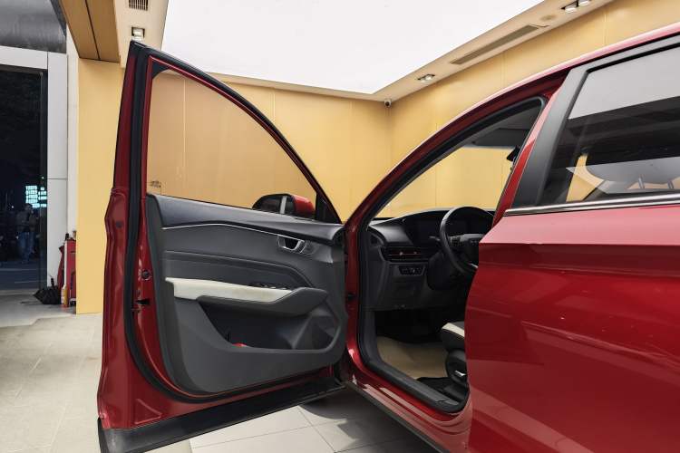 Used Baojun RC-6 2019 1.5T CVT 24-Hour Online Prestige Edition
