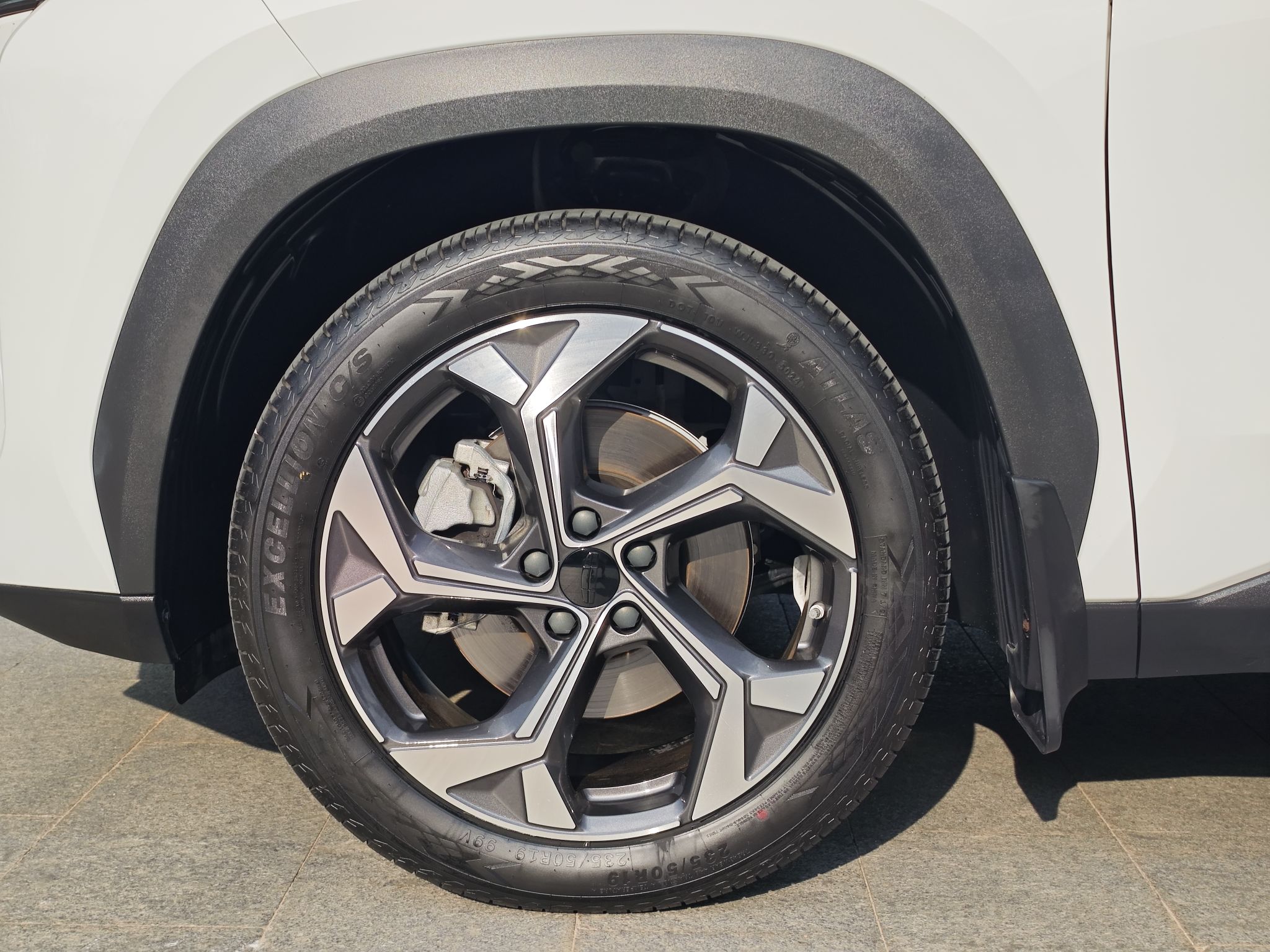 Geely Auto FX11 2024 1.5TD DCT Prestige Edition — снимка 17
