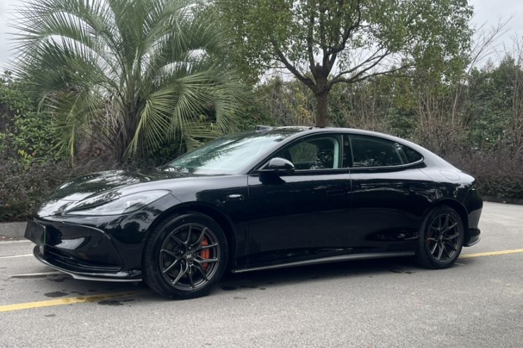 Used IM L6 2024 Max Enhanced Performance Edition Exterior 2