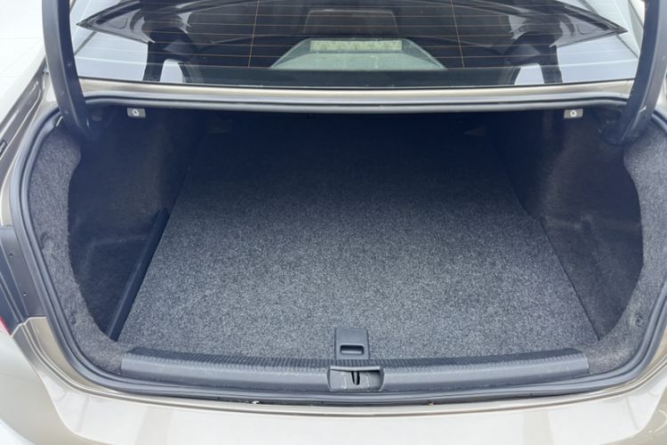 Used Volkswagen Passat 2014 1.8TSI DSG Prestige Edition Trunk