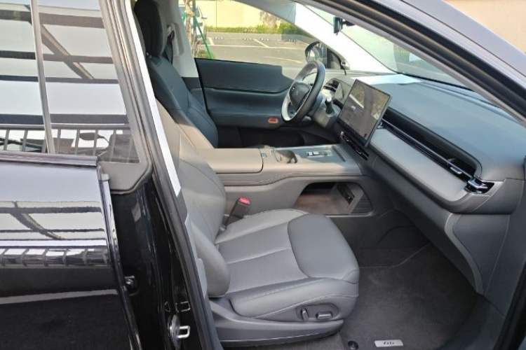 Used XPeng G6 2025 625 Long-Range Max Tech Edition
