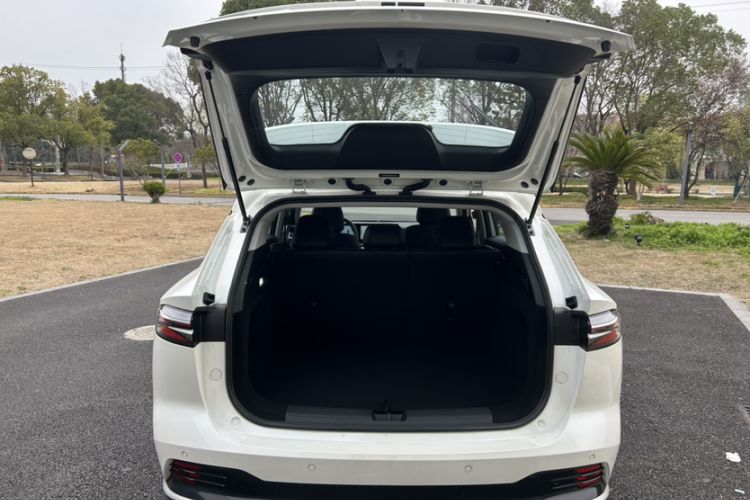 Used Roewe D5X DMH 2024 135 Luxury Edition