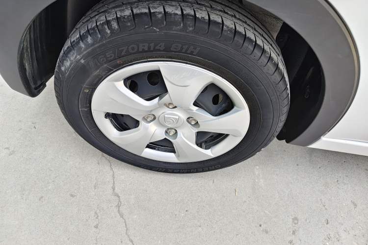 Used Baojun 310 2020 1.2L Manual Comfort Edition Exterior 8