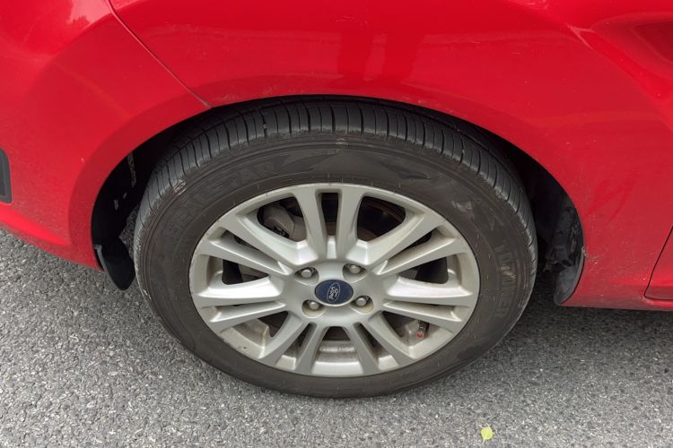 Used Ford Fiesta 2013 Hatchback 1.5L Automatic Fashion Edition Exterior 2