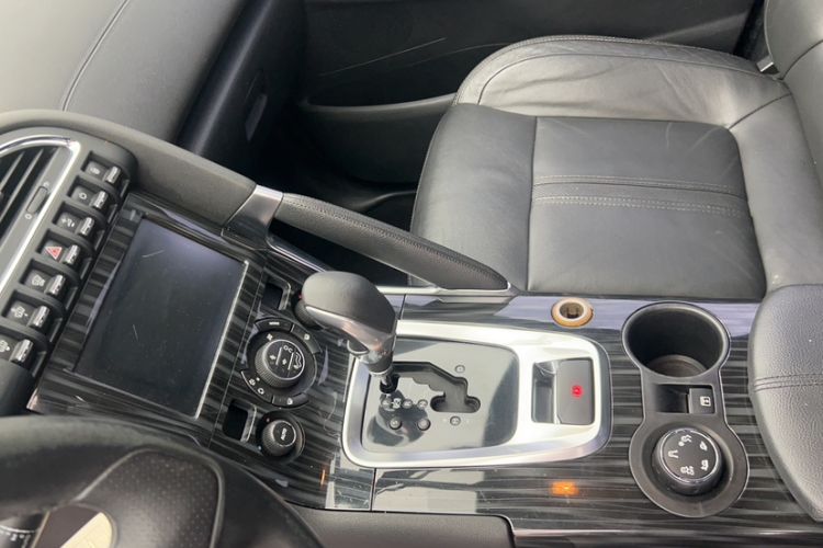 Used Peugeot 3008 2015 1.6THP Automatic Prestige Edition Interior 6