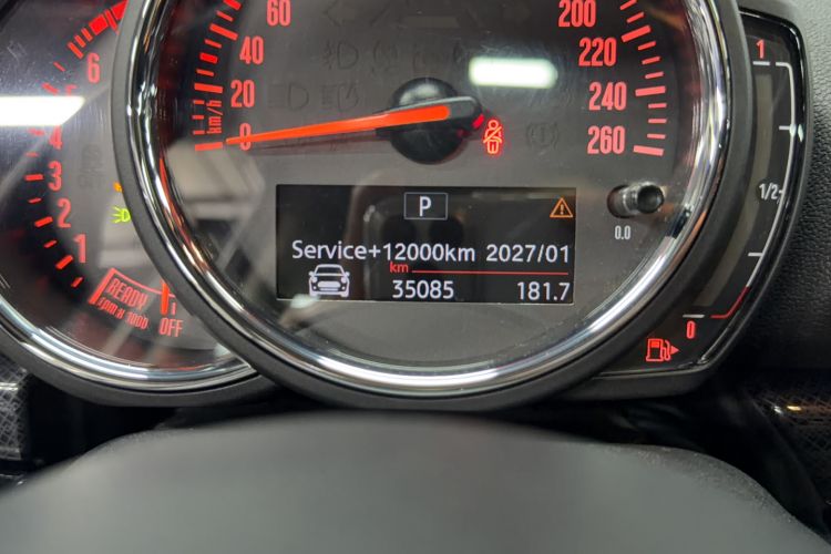 Used MINI Clubman 2019 1.5T COOPER Connoisseur Odometer Close Up