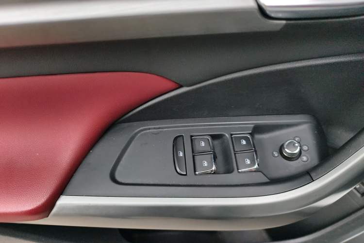 Used Dongfeng Aeolus AX7 2021 PRO 1.6T Automatic Glory Edition