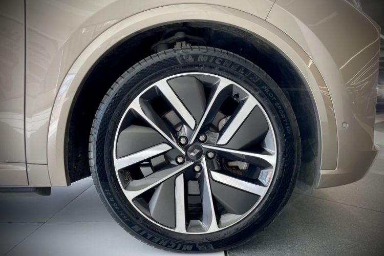 Used Li Auto L9 2022 Max model