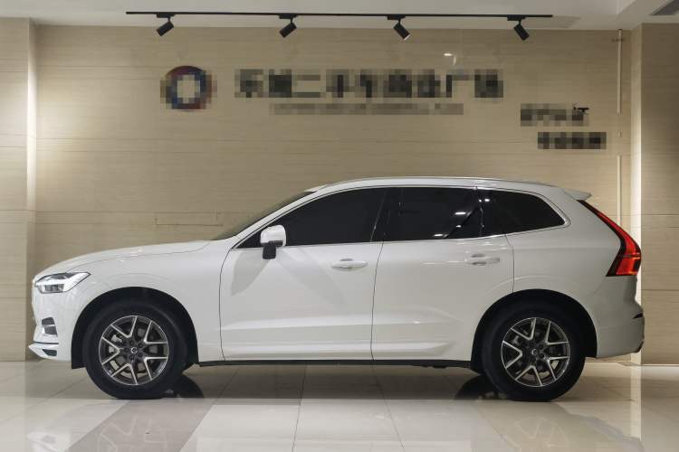 Used Volvo XC60 2019 T5 4x4 Smart Edition China V Standard
