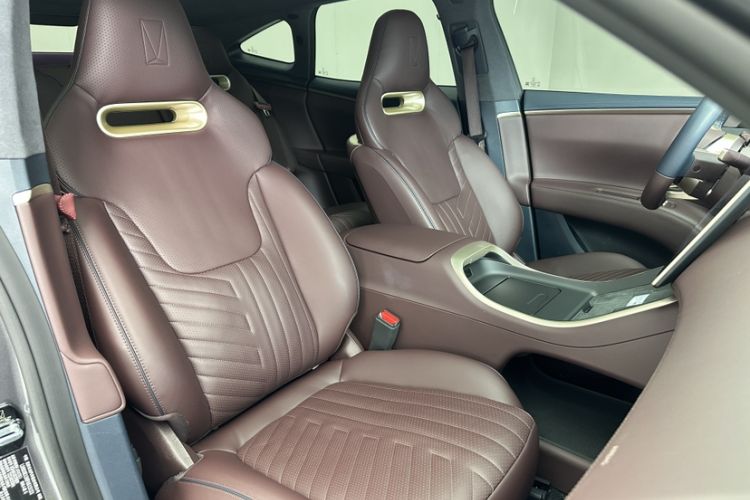 Used Avatr 11 2023 HarmonyOS Version Smart Enjoyment Upgrade Model 90-Degree Rear-Wheel Drive Edition Interior 1