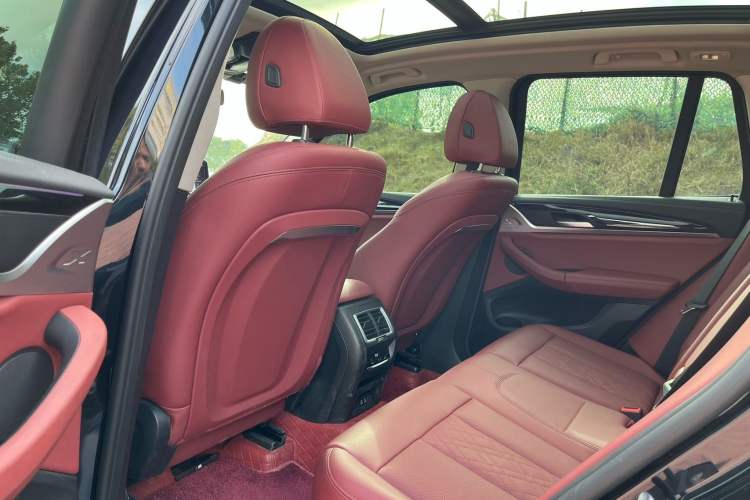 Used BMW X3 2023 xDrive25i M Sport Package Interior 3